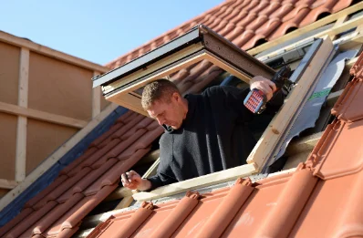 Pose de fenêtres de toit Velux à Crézilles